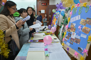 98堂
多门课程教学成果展示会（Open House）成功举行