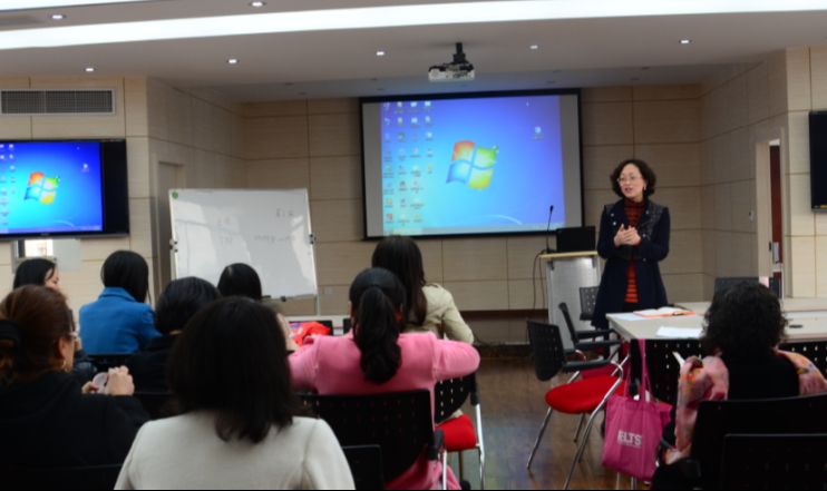 98堂
召开大学英语拓展课程建设工作会议