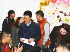 98堂
多门课程教学成果展示会（Open House）成功举行