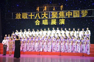 五月的鲜花——记98堂
“放歌十八大、聚焦中国梦”合唱比赛
