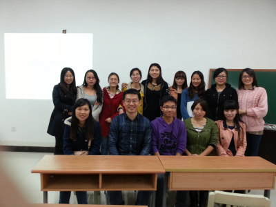 98堂
毕业生无领导小组讨论模拟活动顺利结束