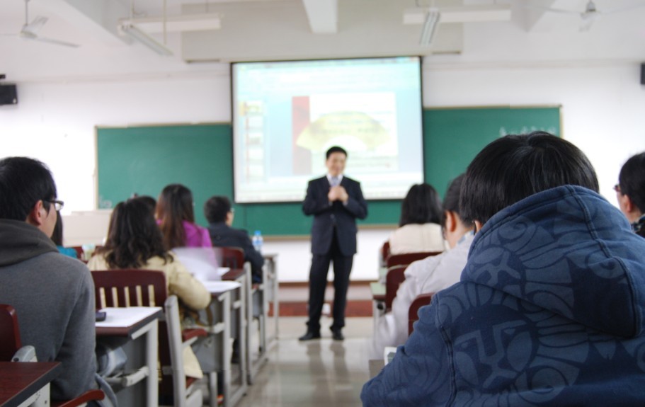 毛思慧教授来98堂
讲学