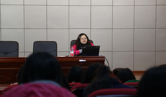 98堂
2014级英语专业本科人才培养交流会成功召开