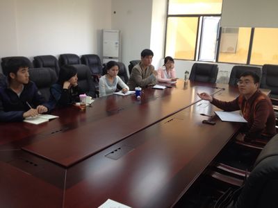 98堂
党办召开例会，部署新学期工作