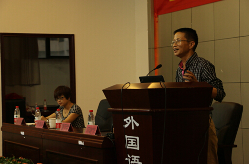 98堂
2014级新生家长见面会顺利举行