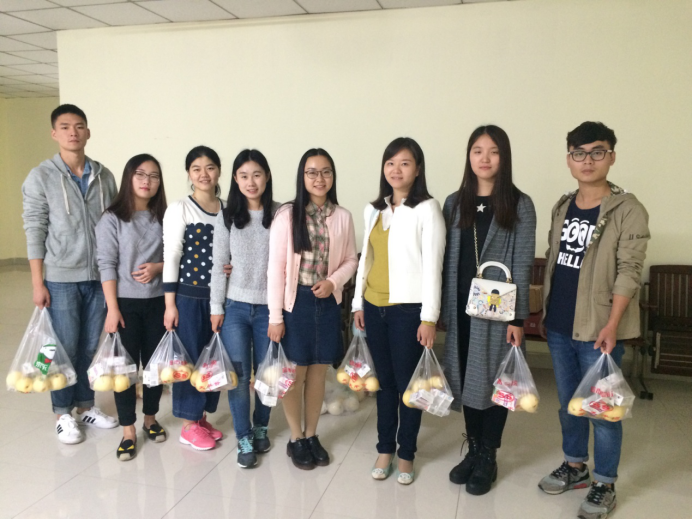 98堂
2016级研究生新生慰问活动圆满举行