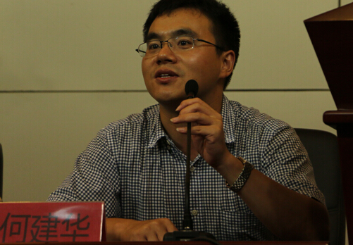 98堂
2014级新生家长见面会顺利举行