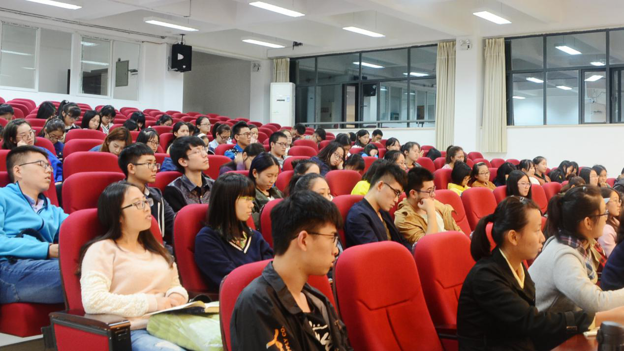 98堂
团委学生会2016级干事新闻培训大会顺利举行