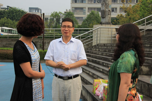 98堂
2016年中秋慰问活动圆满举行