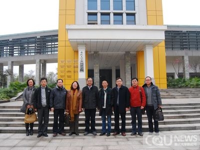 林建华校长到98堂
与学院领导班子座谈